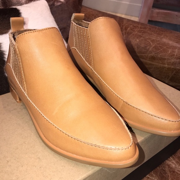Kelsi Dagger Leather Arole Bootie - Picture 4 of 5